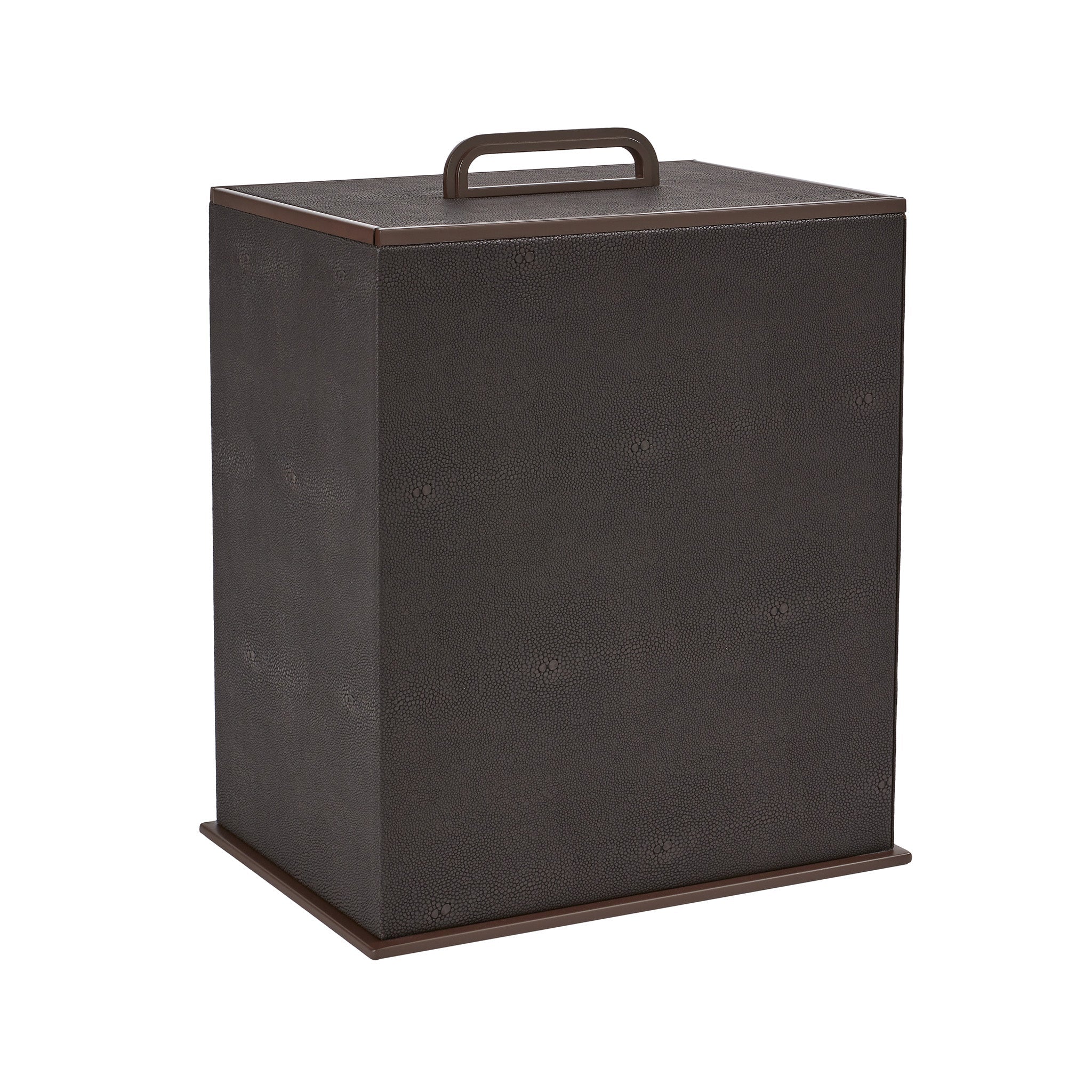 Waste paper bin with lid by interior designer Sophie Paterson, is in a faux shagreen material in ecru, with brushed bronze edges and handle.
Dimensions: 260 x 185 x 330 mm
Materials: Faux PU leather/bronze